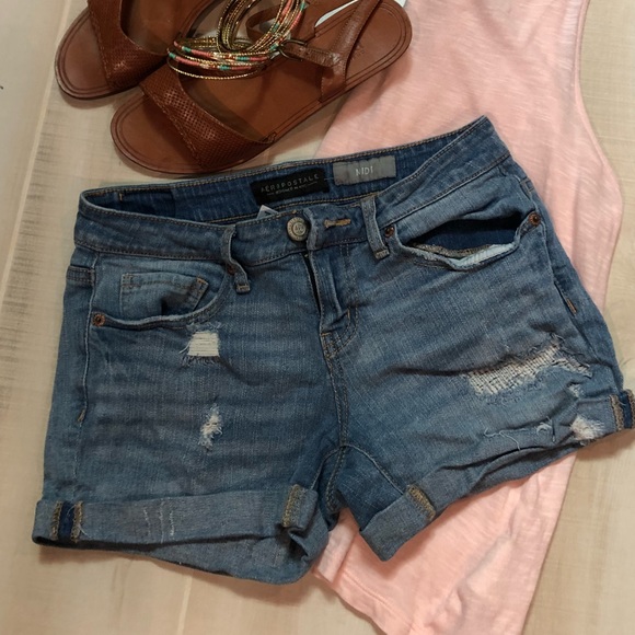 Aeropostale Midi Shorts size 0 - Picture 1 of 5